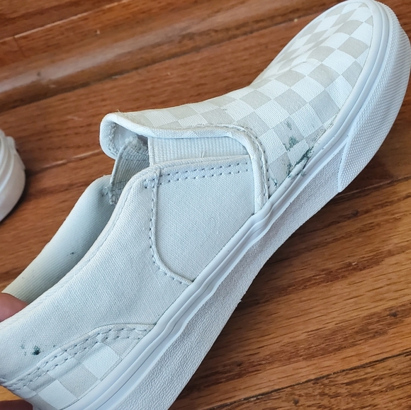 Vans - Picture 4 of 5